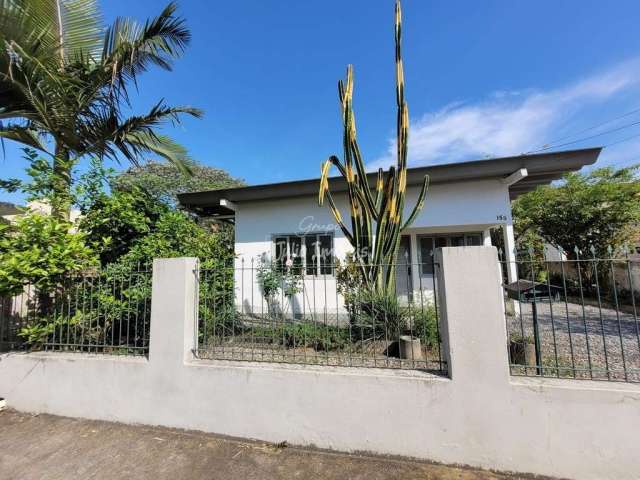 Casa com terreno amplo Santa Terezinha Brusque