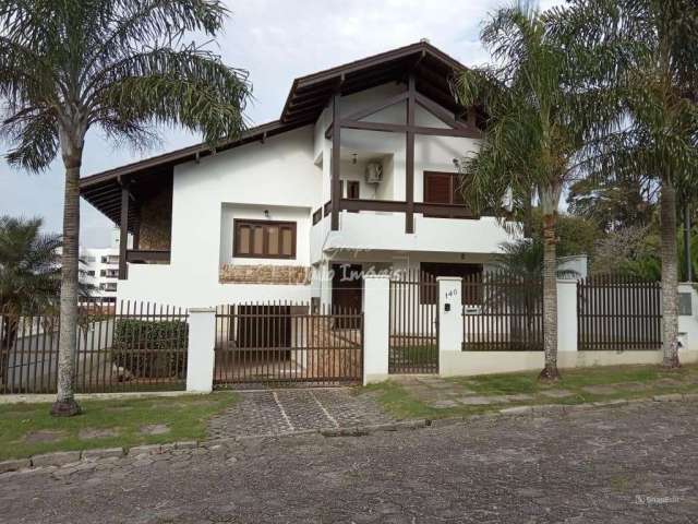 Casa alto padrão com 5 quartos no Jardim Maluche