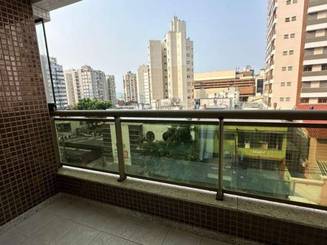 Lindo apartamento no centro com 3 quartos