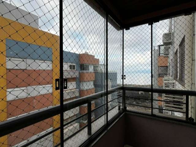 Apartamento com 3 quartos sendo 1 suíte no Centro de Florianópolis