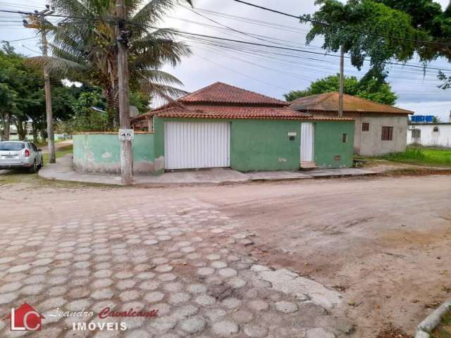 Casa para Venda em Cabo Frio, gravatá (Tamoios), 2 dormitórios, 1 suíte, 3 banheiros, 1 vaga