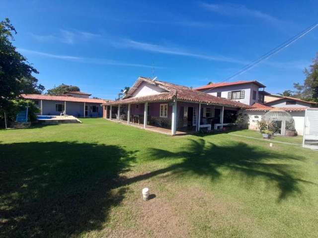 Casa para Venda em Cabo Frio, Long Beach (Tamoios), 4 dormitórios, 2 suítes, 4 banheiros, 2 vagas