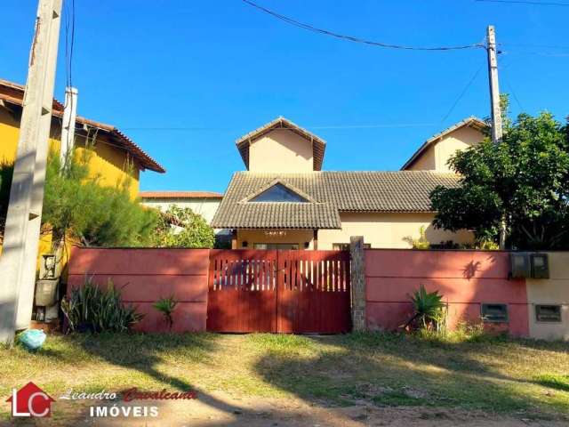 Casa para Venda em Cabo Frio, Verão Vermelho (Tamoios), 2 dormitórios, 1 suíte, 2 banheiros, 2 vagas