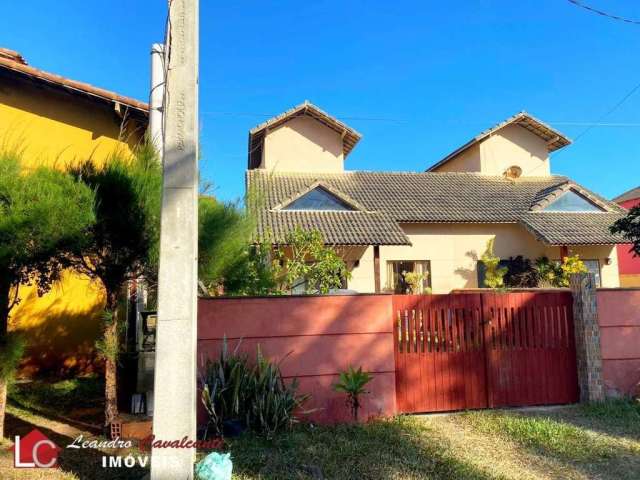 Casa para Locação em Cabo Frio, Verão Vermelho (Tamoios), 2 dormitórios, 1 suíte, 2 banheiros, 2 vagas