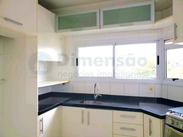 Amplo apartamento com 2 dormitórios sendo uma suíte no Estreito em Florianópolis