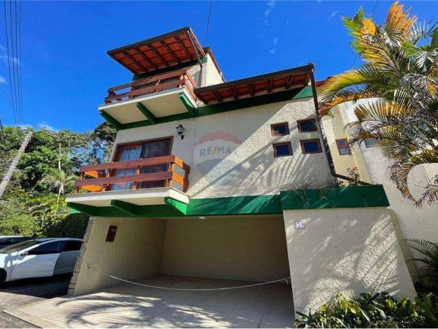 Excelente casa em condominio de 3 quartos para venda!