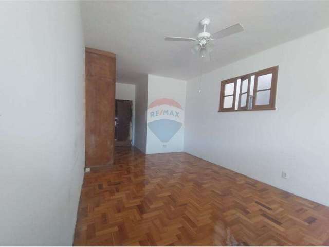 Apartamento de 1 quarto no centro da cidade.