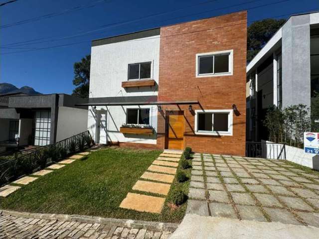 Casa de Luxo em Condomínio - Teresópolis