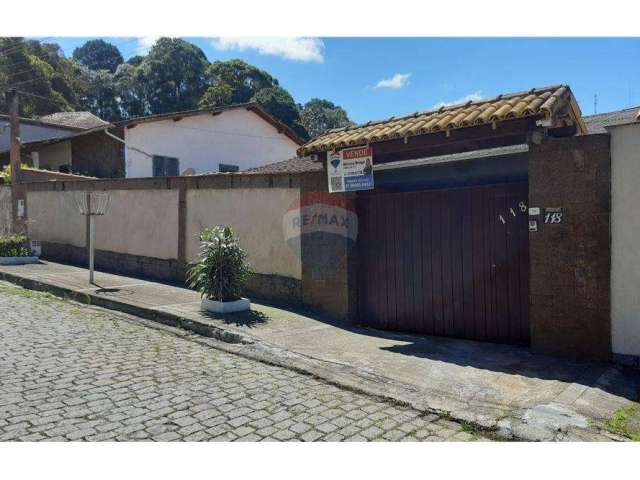 Linda casa no bairro panorama com 6 quartos e área de lazer completa