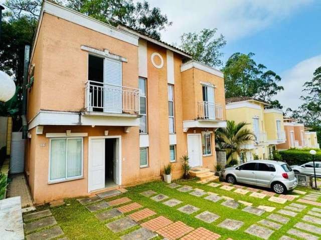 Casa com 3 dorms à Venda, por R$ 599.900 - Chácara Pavoeiro - Cotia/SP