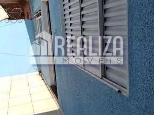 Linda casa à venda no Leblon, Uberaba: 3 dormitórios, 2 suítes e ambientes espaçosos!