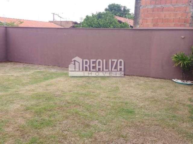 Casa à venda no bairro Jardim Maracanã, Uberaba - 3 dormitórios, suíte e ar condicionado