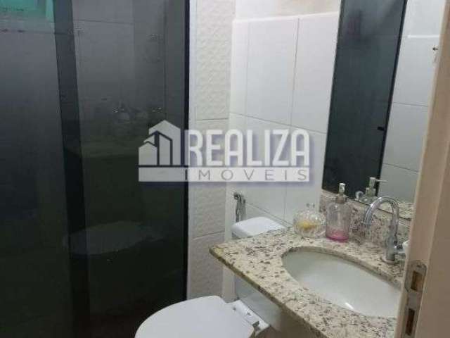 Apartamento de 3 dormitórios com suíte e piscina em Alencarina Condomínio Residencial, Uberaba