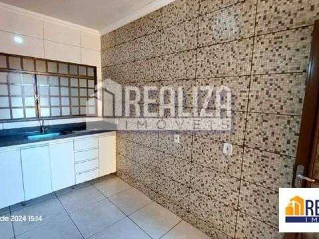 Charmosa casa à venda no bairro Lourdes, Uberaba - 2 dormitórios e 2 banheiros