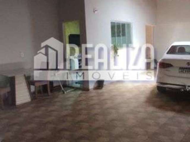 Casa à venda no Jardim Copacabana, Uberaba - 3 quartos, 3 garagens!