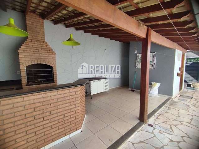 Charmosa casa à venda no Residencial Monte Castelo em Uberaba