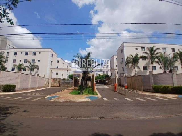 Aluguel de Apartamento em Uberaba - 2 dormitórios, Piscina e Portaria 24 Hrs!