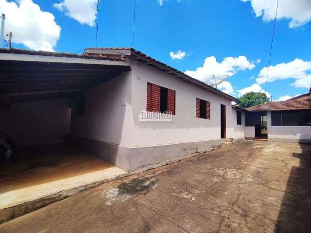 Casa à venda no São Benedito, Uberaba - 4 dormitórios e ótima localização!