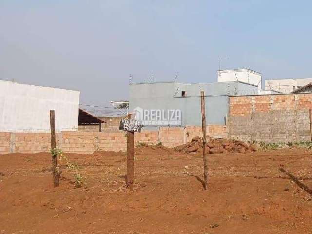 Terreno à venda no Jardim Maracanã, Uberaba: excelente oportunidade de investimento!