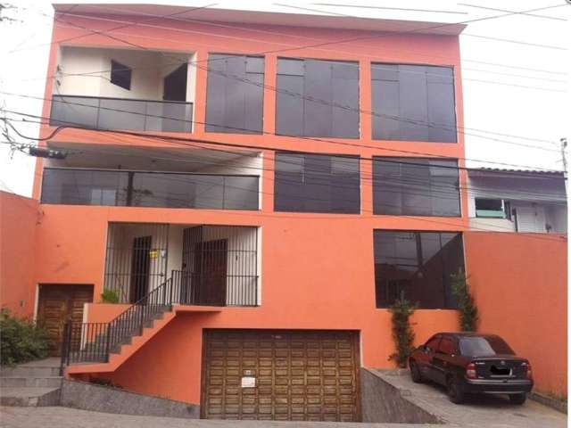 Casa com 4 quartos à venda em Vila Camilópolis - SP