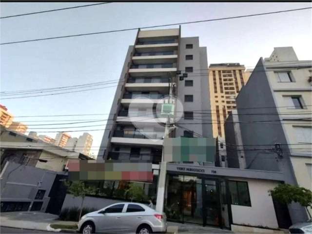 Apartamento com 2 quartos para locação em Aclimação - SP