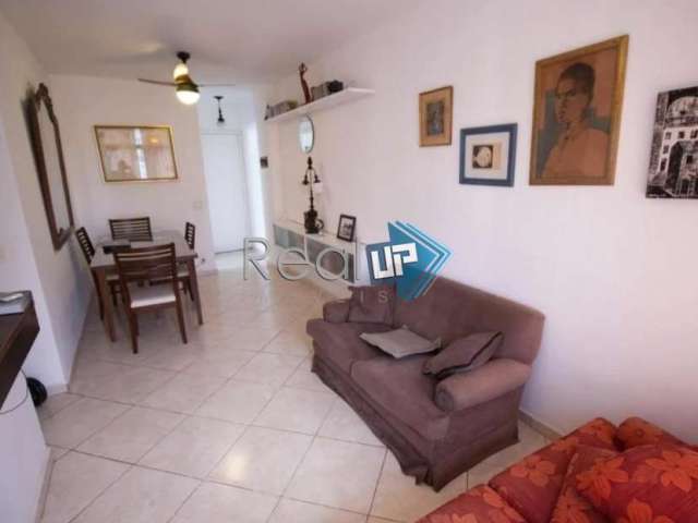 Apartamento com 3 quartos à venda na Avenida Embaixador Abelardo Bueno, Barra da Tijuca, Rio de Janeiro por R$ 470.000