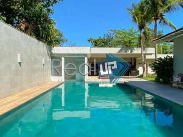 Casa em condomínio fechado com 5 quartos à venda na Rua Fala Amendoeira, Barra da Tijuca, Rio de Janeiro, 988 m2 por R$ 7.500.000