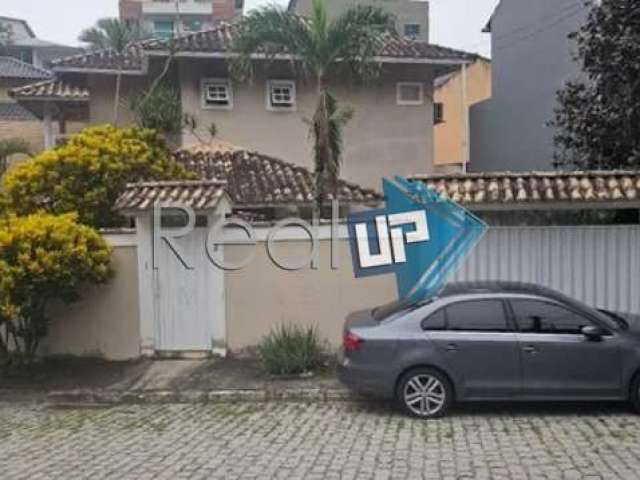 Casa em condomínio fechado com 3 quartos à venda na do Itanhangá, Itanhangá, Rio de Janeiro, 151 m2 por R$ 850.000