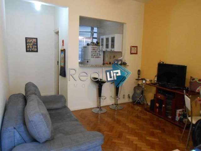 Apartamento com 1 quarto à venda na Rua Figueiredo Magalhães, Copacabana, Rio de Janeiro, 46 m2 por R$ 550.000