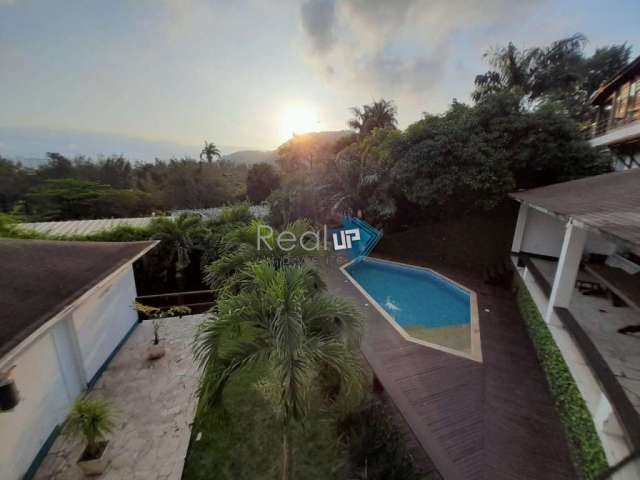 Casa em condomínio fechado com 4 quartos à venda na Rua Poeta Khalil Gibran, Itanhangá, Rio de Janeiro, 600 m2 por R$ 3.500.000