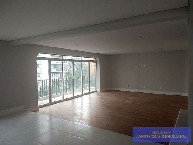 Jardim América - 200 m² úteis - 3 dormitórios, 2 stes, tço, 2 vagas - REFORMADO