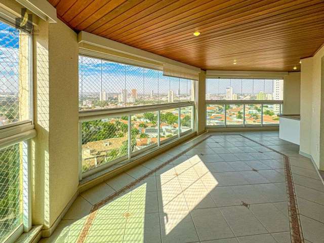 Apartamento de 215 m² no edifício Bandeirantes