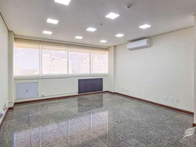 Sala comercial nova com armários e ar-condicionado no Araçatuba Office