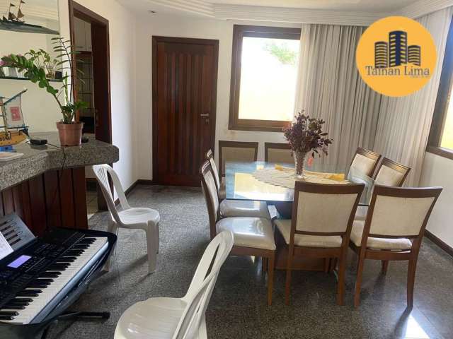 Excelente Casa com 2 anexos 6/4 sendo 6 Suítes Localizado em Lauro de Freitas - Vilas do Atlântico