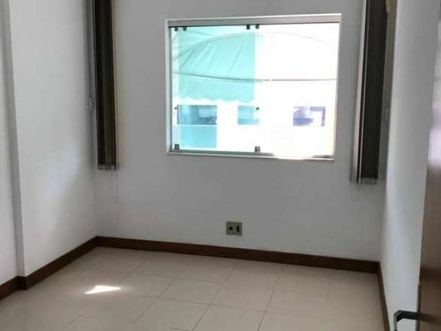 Apartamento Padrão com 2/4 sendo 1 suíte em Armação