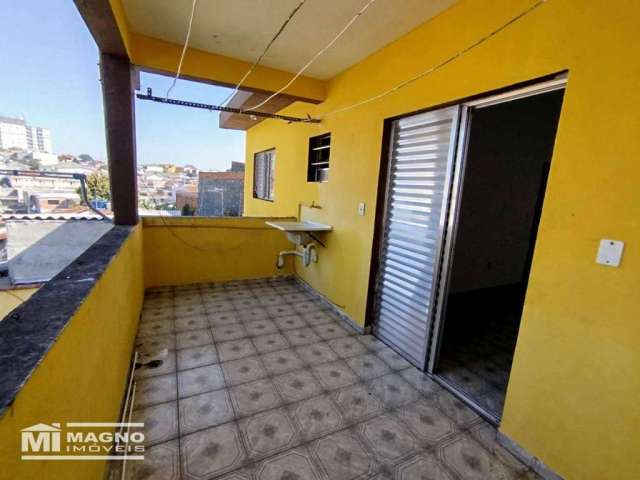 Terreno com 3 casas totalizando 5 dormitórios e 2 vagas de garagem à venda, 120 m² por R$ 689.000 - Vila Monte Santo - São Paulo/SP