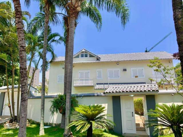 Casa Colonial Reformada na Barra da Tijuca