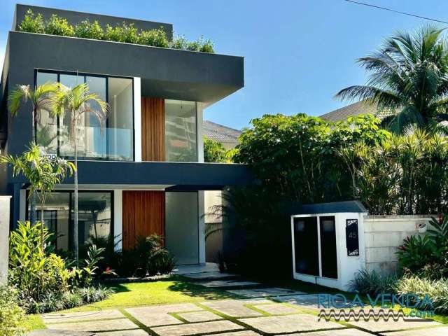 Casa Contemporanea imponete a venda na Barra da Tijuca