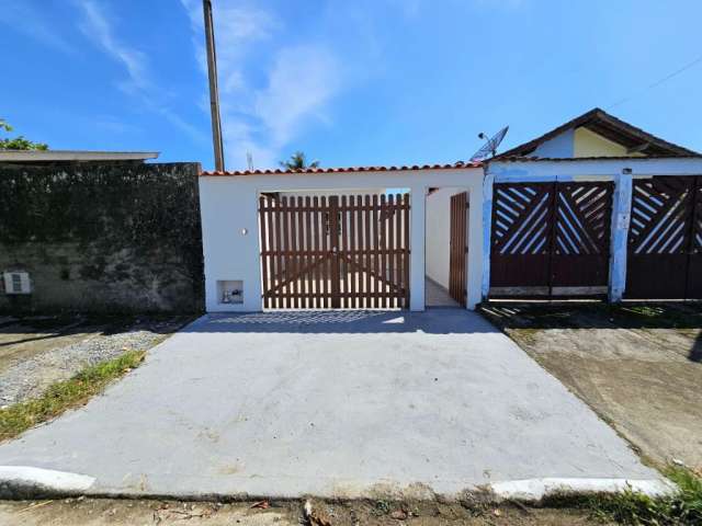 Casa com piscina com preço imperdível venha conferir