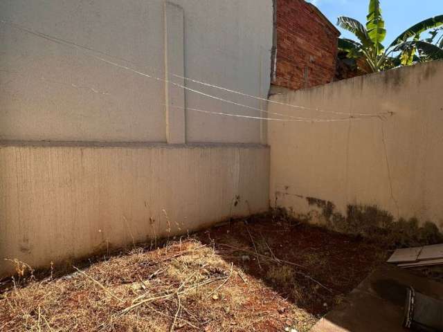 Casa 2 quartos a venda na vila Mutirão ao lado da Go e Barreira