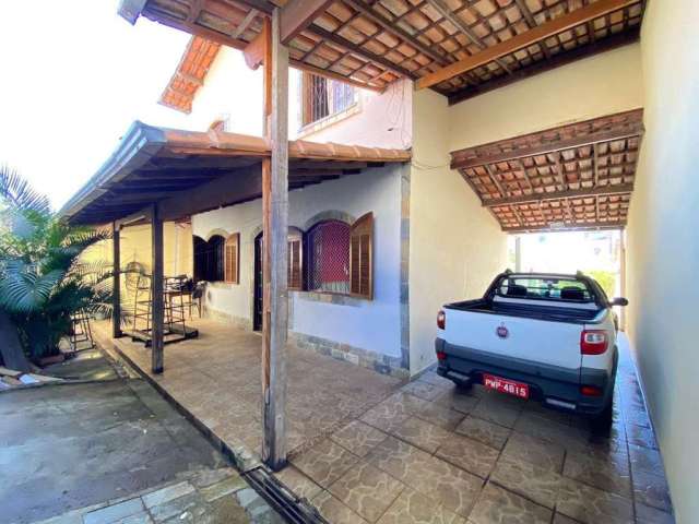 Casa para Venda em Belo Horizonte, CANDELARIA, 4 dormitórios, 2 suítes, 3 banheiros, 5 vagas