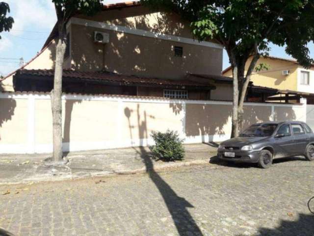 Casa dúplex de 3 quartos de esquina/ bairro manoela.