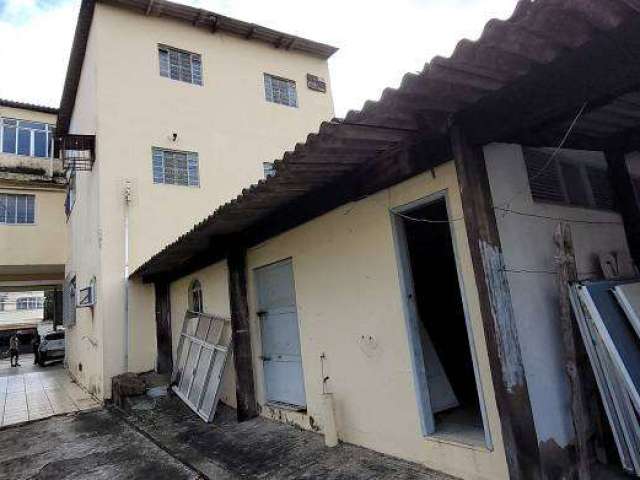 Prédio comercial com galpão no centro de Campo Grande