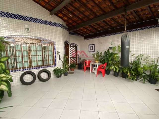 Casa com 2 quartos à venda no Tupiry, Praia Grande , 90 m2 por R$ 399.000