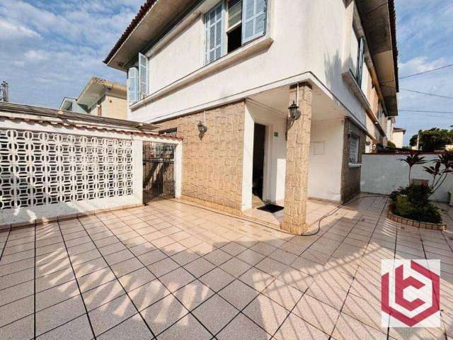 Sobrado com 3 dormitórios à venda, 140 m² por R$ 929.000,00 - Marapé - Santos/SP