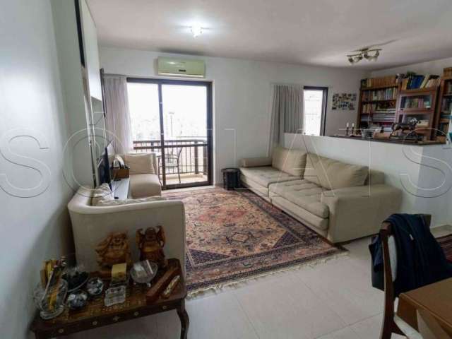 Flat no Central Park disponível para locação contendo 92m², 2 dormitórios e 2 vagas de garagem.