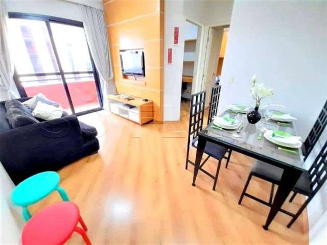 Flat entre a Av. Berrini e Marg Pinheiros, com 02 dorms e cozinha completa sem burocracia p/ alugar.