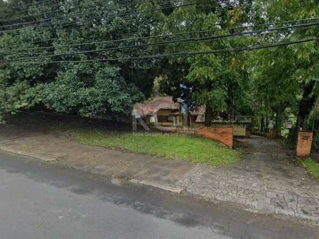 Ótima casa com 5 dormitórios, sendo 1 suítes com closet, sala, cozinha com despensa, area de serviço e lavabo. Churrasqueira e salão de festas.&lt;BR&gt;Agenda já sua visita!