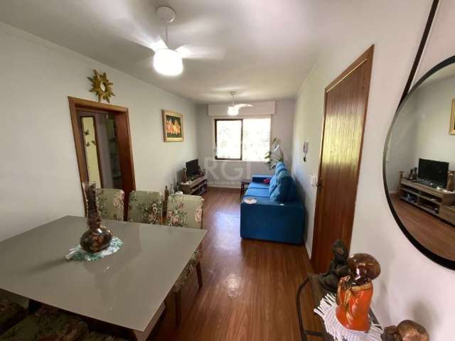 Preço de oportunidade! Belíssimo apartamento localizado no quarto andar, com vista para uma área ambiental preservada. Possui 2 dormitórios, 1 banheiro, 1 sala e cozinha com área de serviço. Box cober