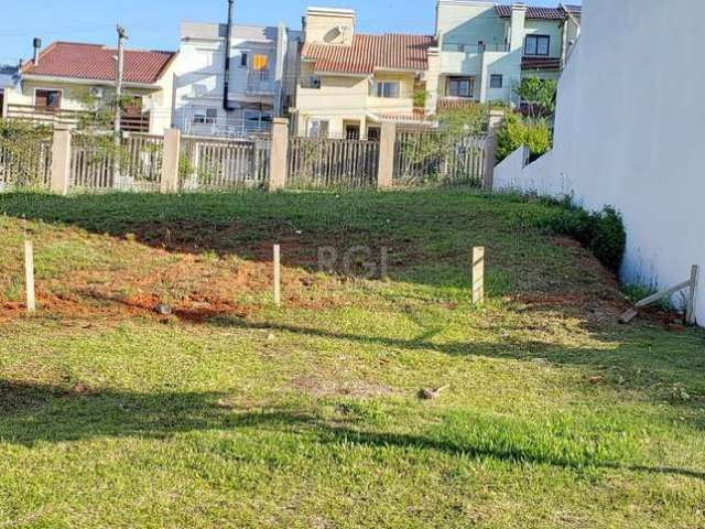 Ótimo terreno à venda no bairro Vila Nova no condomínio Fechado Cique Terre em Porto Alegre RS. Condomínio com portaria 24horas, salão de festas, área verde, playground. Tenha mais qualidade de vida, 